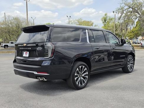 New 2026 Chevrolet Suburban High Country RWD image 6