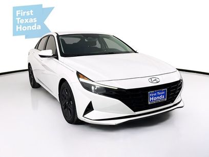 Used 2021 Hyundai Elantra SEL w/ Convenience Package