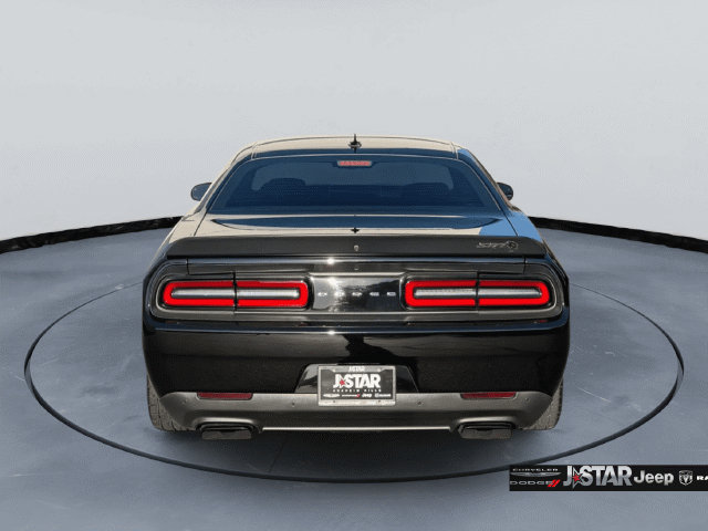Used 2021 Dodge Challenger SRT Hellcat Redeye RWD image 6