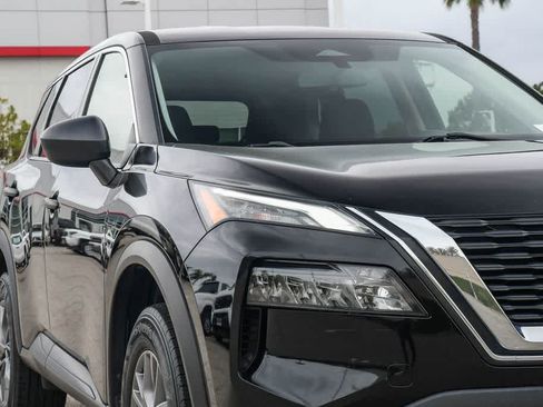 Used 2021 Nissan Rogue S FWD image 4