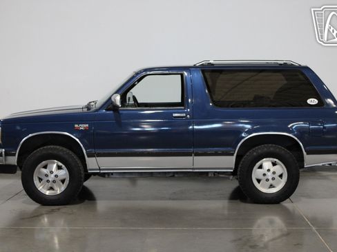 Used 1988 Chevrolet S10 Pickup 4WD image 24