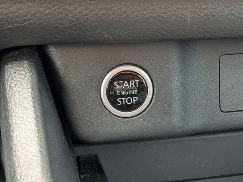 Used 2023 Nissan Rogue SV AWD/4WD image 29
