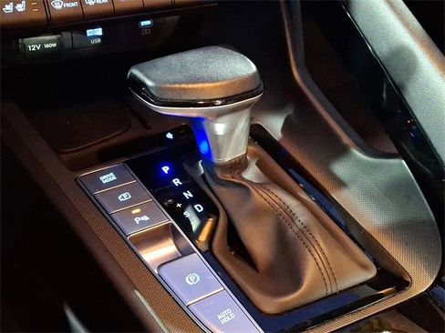 Used 2024 Hyundai Elantra Limited image 20