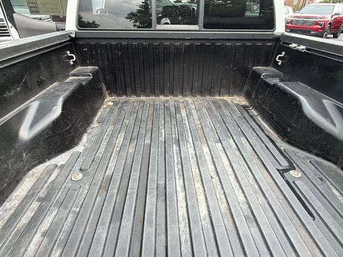 Used 2020 Toyota Tacoma SR AWD/4WD image 10