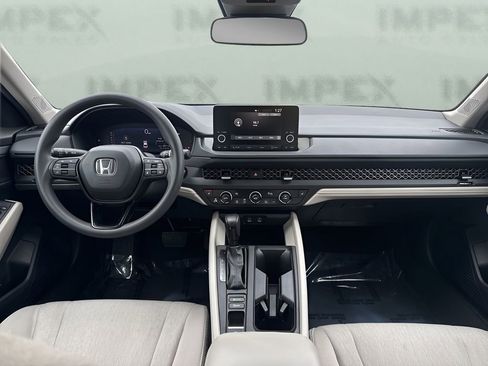 Used 2025 Honda Accord SE image 13