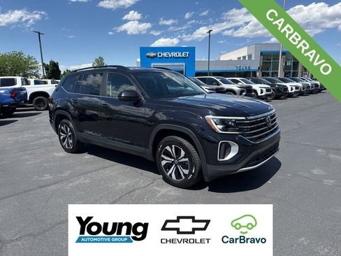 Used 2024 Volkswagen Atlas SE AWD/4WD image 1