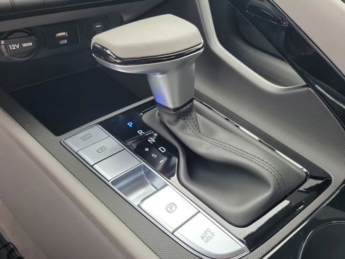 New 2025 Hyundai Elantra Blue image 24