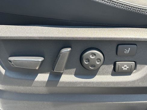 Used 2025 INFINITI QX80 Sensory AWD/4WD image 16