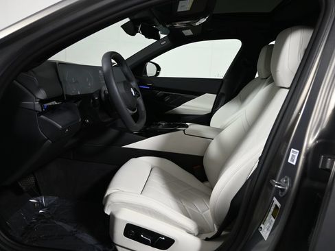 Used 2026 BMW 530i w/ Premium Package RWD image 3