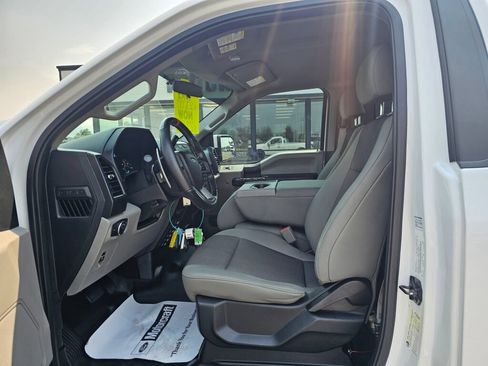 Used 2018 Ford F150 XL w/ Equipment Group 101A Mid AWD/4WD image 14