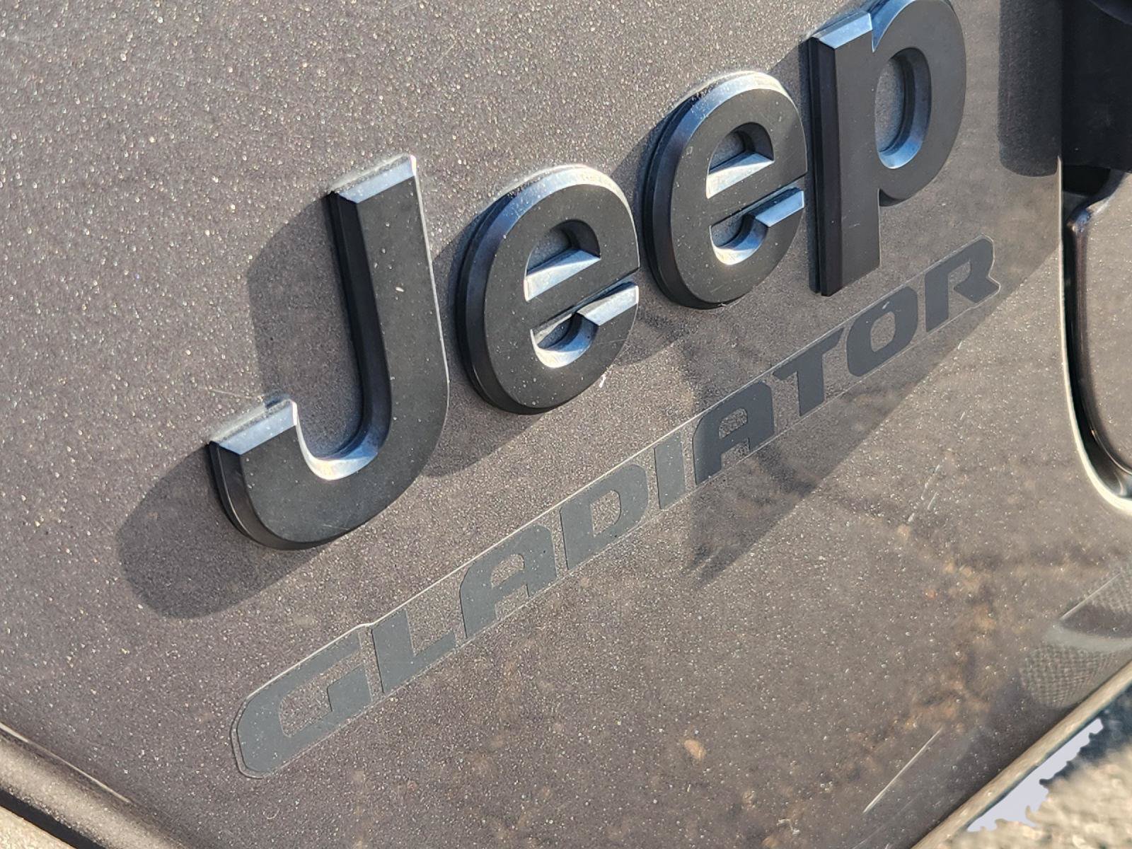 Used 2022 Jeep Gladiator Sport AWD/4WD image 13