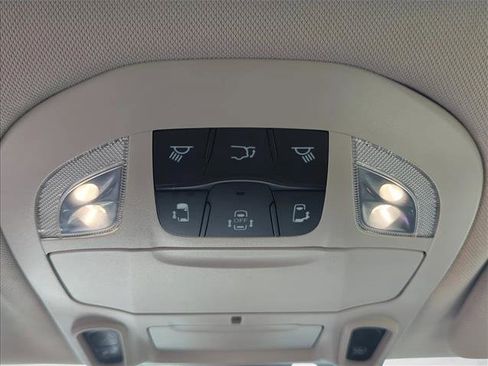 Used 2020 Chrysler Pacifica Limited image 26