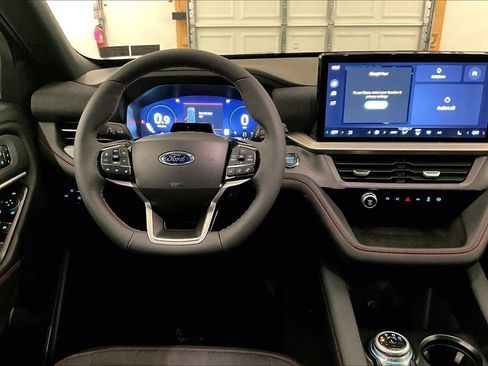 New 2026 Ford Explorer ST-Line w/ ST-Line Street Pack image 5