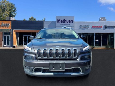 Used 2018 Jeep Cherokee Limited AWD/4WD image 2
