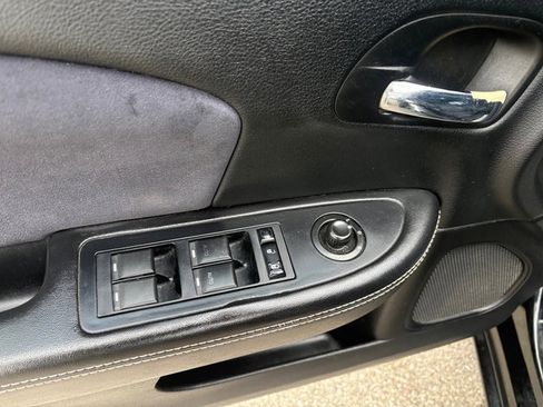 Used 2012 Chrysler 200 S w/ Sun/Sound Group image 9