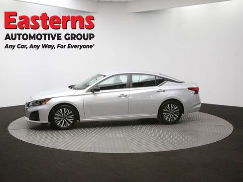 Used 2024 Nissan Altima 2.5 SV image 59