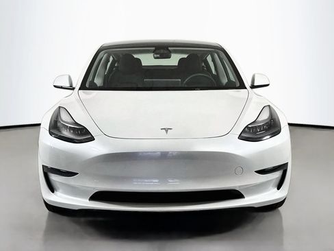 Used 2023 Tesla Model 3 Standard Range RWD image 2