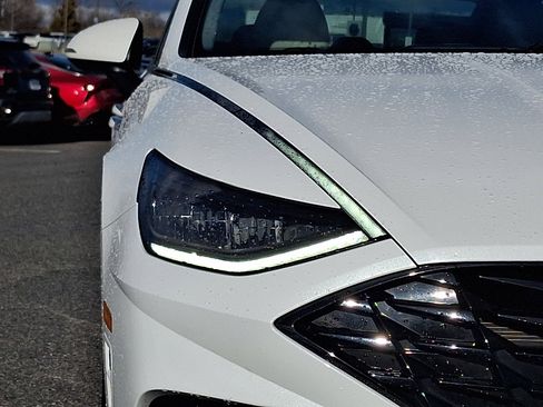 Used 2020 Hyundai Sonata SEL w/ Premium Package image 9