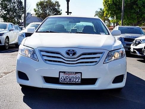 Used 2011 Toyota Camry LE w/ LE Extra-Value Pkg image 5