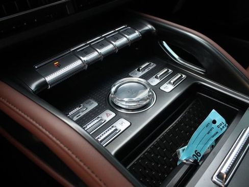 New 2026 Lincoln Nautilus Reserve AWD/4WD image 19