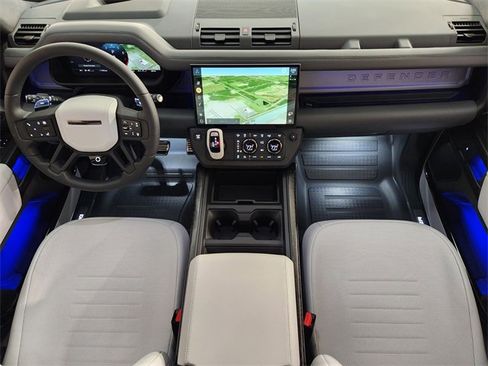 Used 2026 Land Rover Defender 110 OCTA image 4