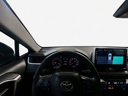 Used 2021 Toyota RAV4 XLE w/ Carpet Mat Package (TMS) FWD image 7