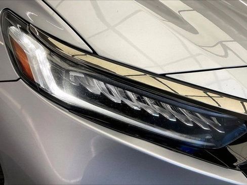 Used 2022 Honda Accord Sport image 29