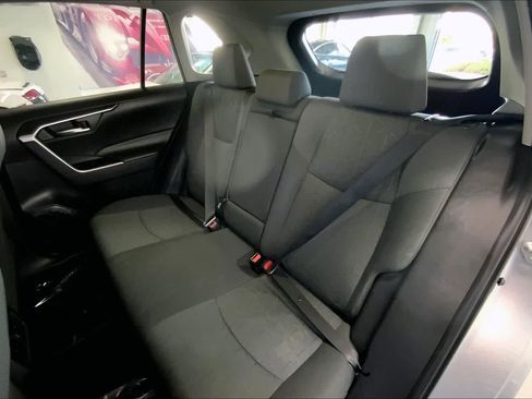 Used 2022 Toyota RAV4 XLE image 27