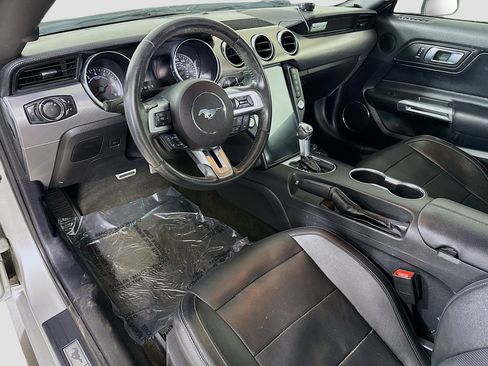 Used 2018 Ford Mustang Premium image 23