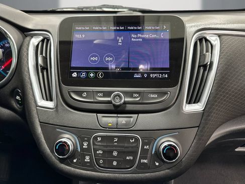 Used 2020 Chevrolet Malibu LT FWD image 19