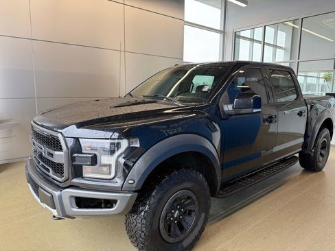Used 2018 Ford F150 Raptor w/ Equipment Group 802A Luxury image 4