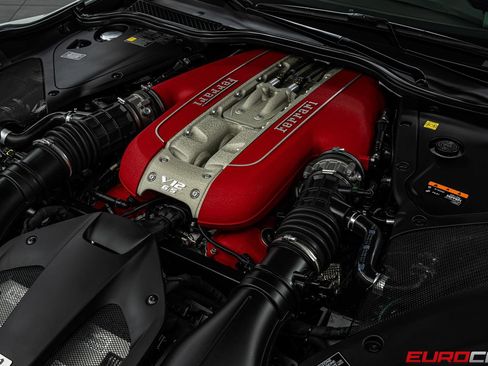Used 2022 Ferrari 812 GTS RWD image 12