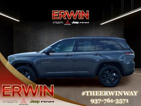 Used 2025 Jeep Grand Cherokee Limited w/ Luxury Tech Group II AWD/4WD image 4