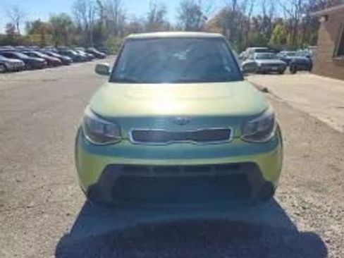 Used 2014 Kia Soul FWD image 3