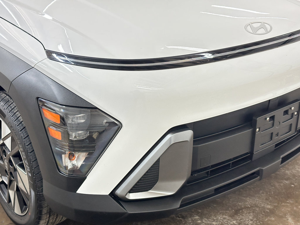Used 2024 Hyundai Kona SEL AWD/4WD image 15