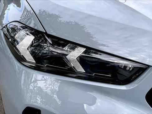 New 2026 BMW X6 xDrive40i w/ Premium Package image 13