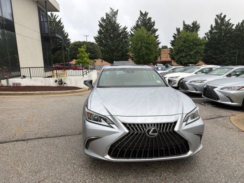 Certified 2023 Lexus ES 350 w/ Premium Package FWD image 6