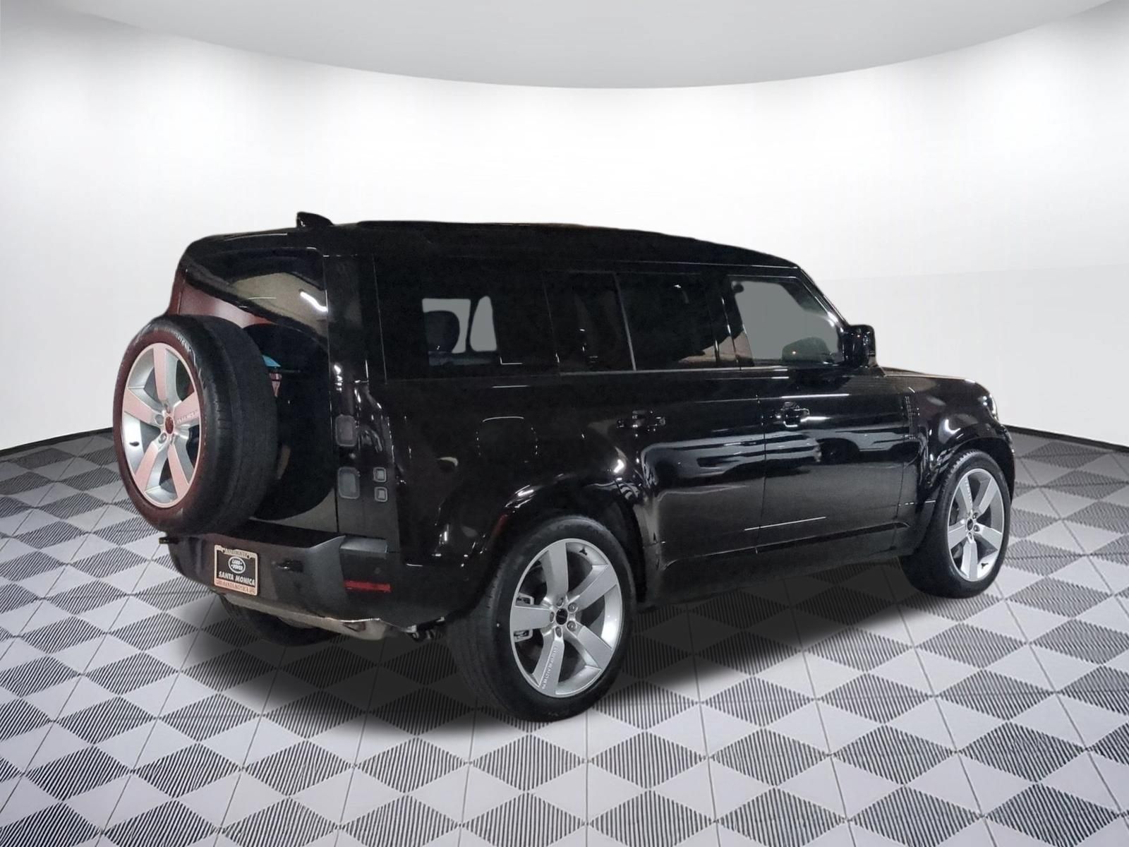 New 2026 Land Rover Defender 110 X-Dynamic SE AWD/4WD image 5