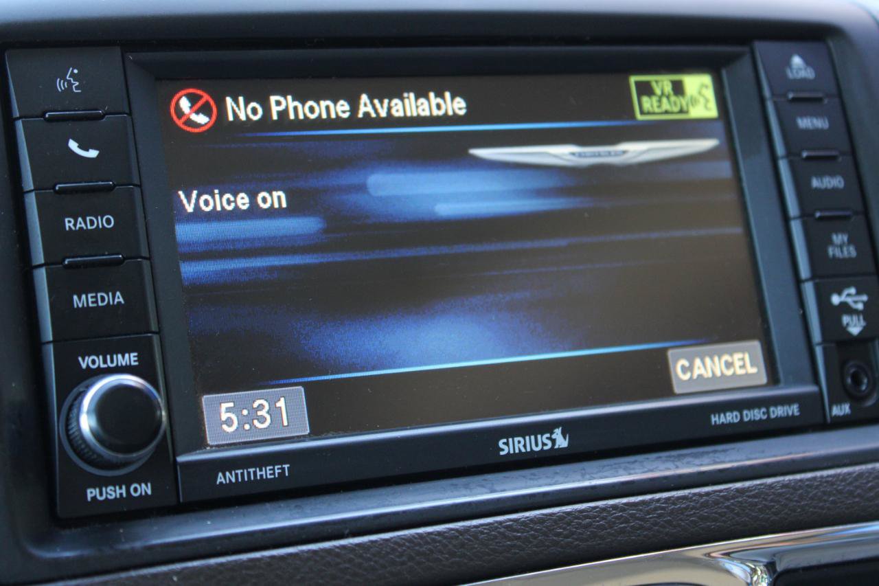 Used 2015 Chrysler Town & Country Touring-L w/ Driver Convenience Group FWD image 31