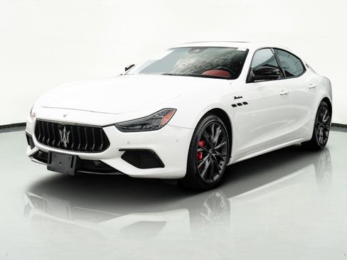 Used 2022 Maserati Ghibli Modena Q4 image 21