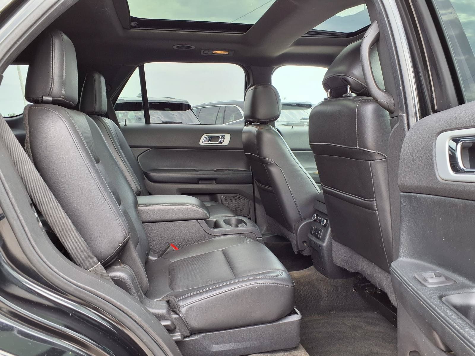 Used 2015 Ford Explorer Limited w/ Equipment Group 302A AWD/4WD image 27