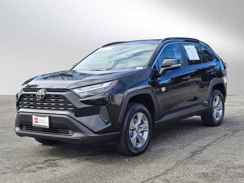 Certified 2025 Toyota RAV4 XLE image 3