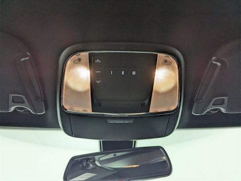 Used 2023 Dodge Charger R/T w/ Blacktop Package image 27