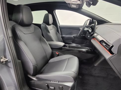 Certified 2024 Volkswagen ID.4 S image 4