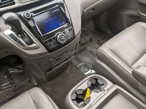 Used 2016 Honda Odyssey Touring Elite image 12