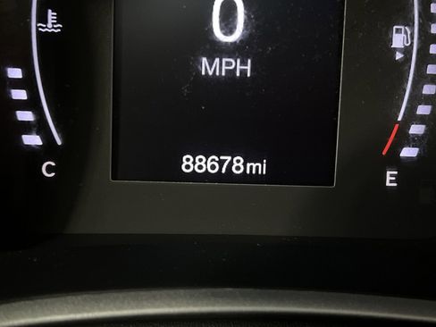 Used 2018 Jeep Compass Latitude w/ Safe & Security Group image 16