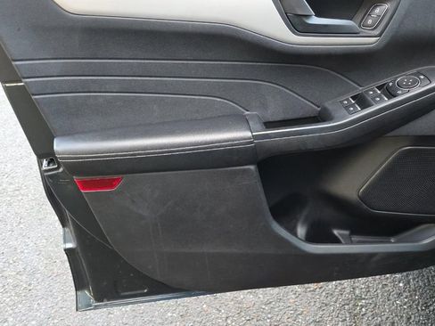 Used 2022 Ford Escape SE w/ Convenience Package image 33