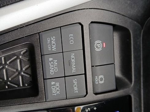 Certified 2023 Toyota RAV4 LE image 24