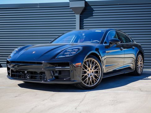 New 2026 Porsche Panamera 4S image 1