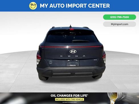 Used 2025 Hyundai Kona SEL AWD/4WD image 6